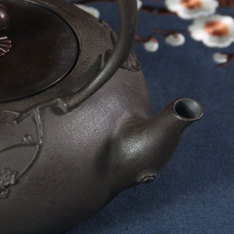 Vintage Iron kettle
